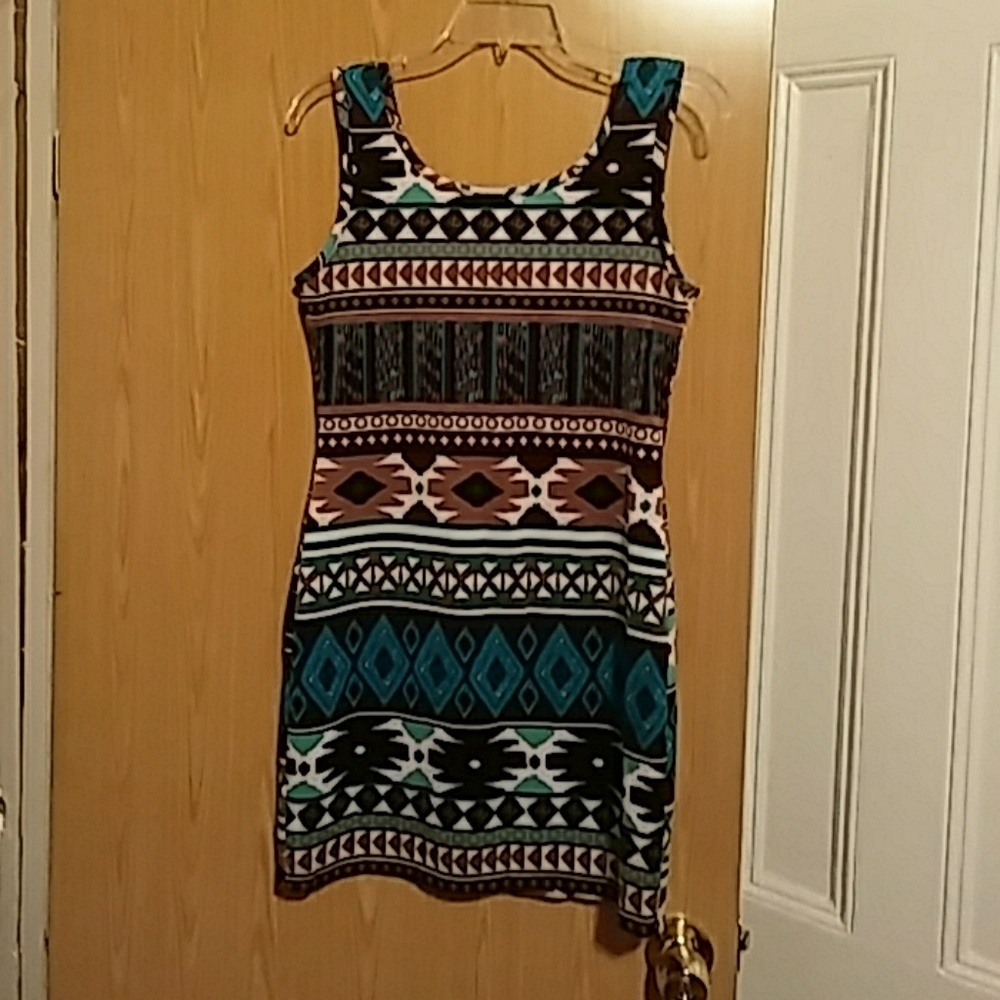 Dress - Picture 2 of 3
